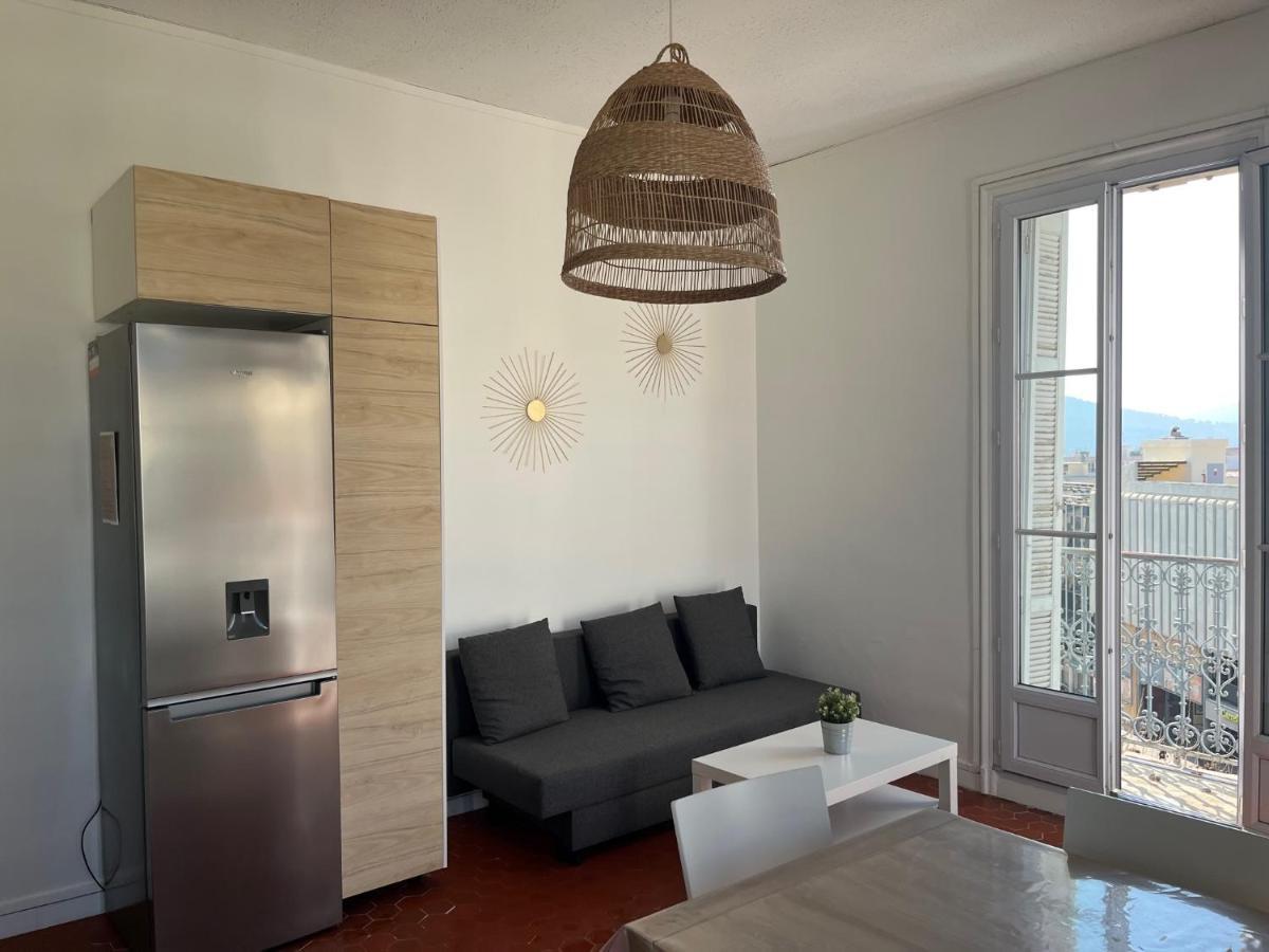 Appartement Hyeres - Centre Ville 3 Chambres 6 Personnes 4Eme Etage Escalier - Sebastien Claire 외부 사진